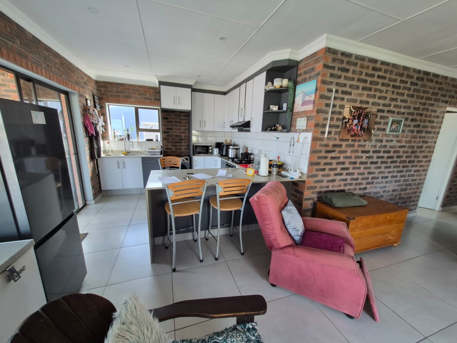 7 Bedroom Property for Sale in Dana Bay Western Cape